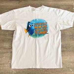 Disney Vintage Dory graphic Finding Nemo t-shirt.